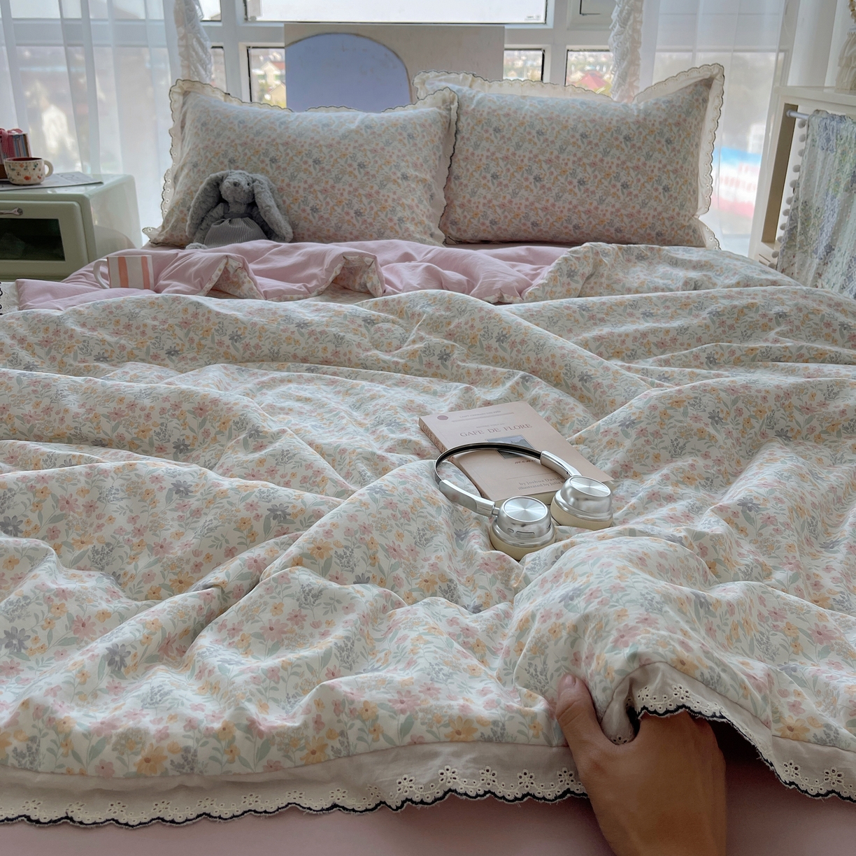 91家纺网 家纺一手货源 找家纺 宝士康家纺 2026新款10A抗菌全棉黑色花边云朵棉单夏被/夏被四件套 云朵棉-晴花漾