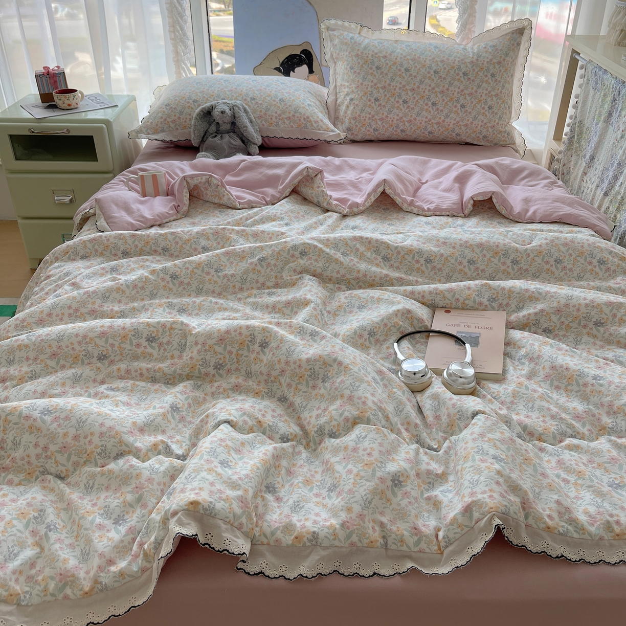 91家纺网 家纺一手货源 找家纺 宝士康家纺 2026新款10A抗菌全棉黑色花边云朵棉单夏被/夏被四件套 云朵棉-晴花漾