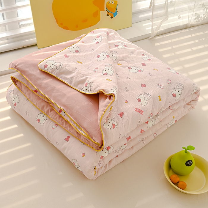 91家纺网 家纺一手货源 找家纺 桔禾家纺 2026水洗皱皱纱夏被  KT猫