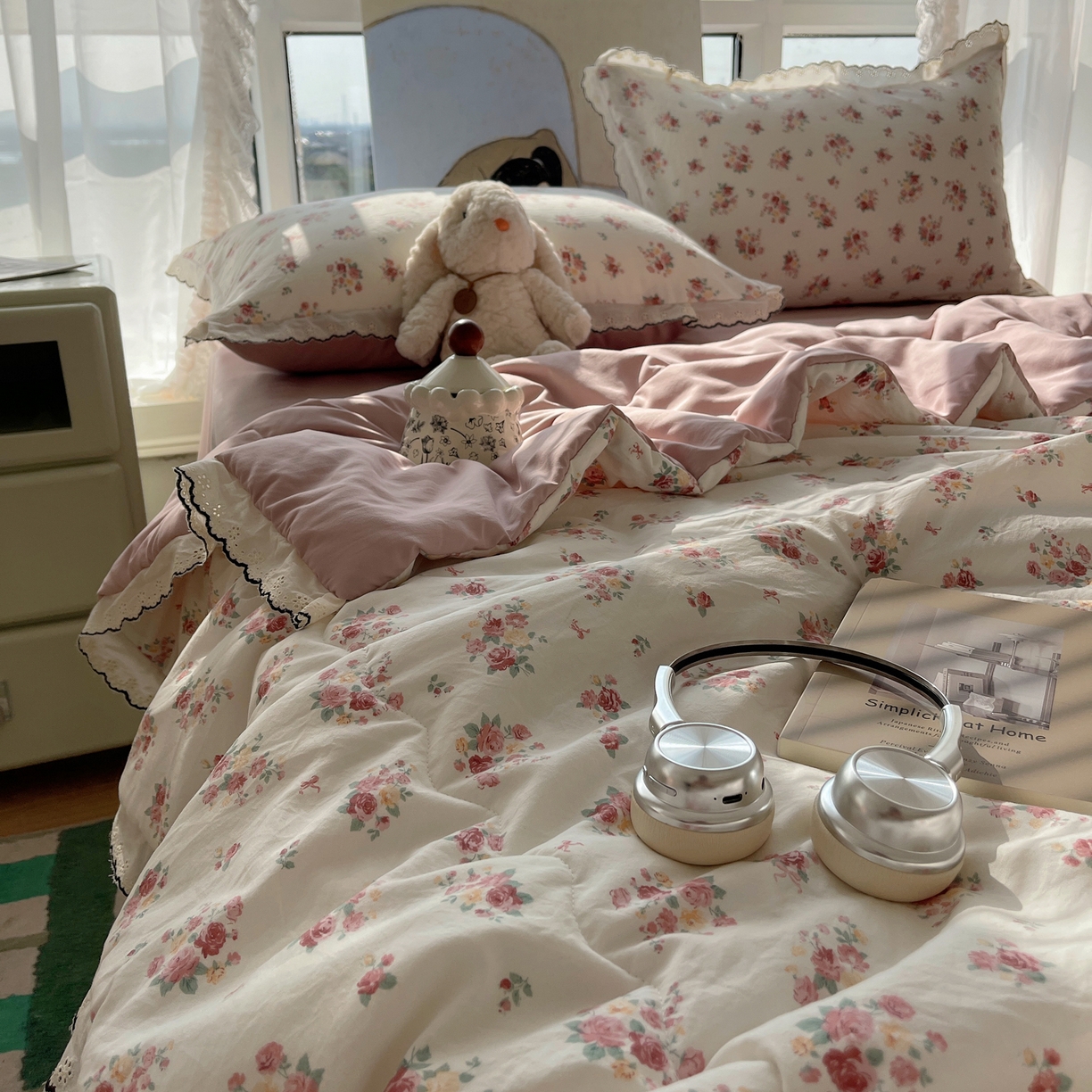 91家纺网 家纺一手货源 找家纺 宝士康家纺 2026新款10A抗菌全棉黑色花边云朵棉单夏被/夏被四件套 云朵棉-素白繁花