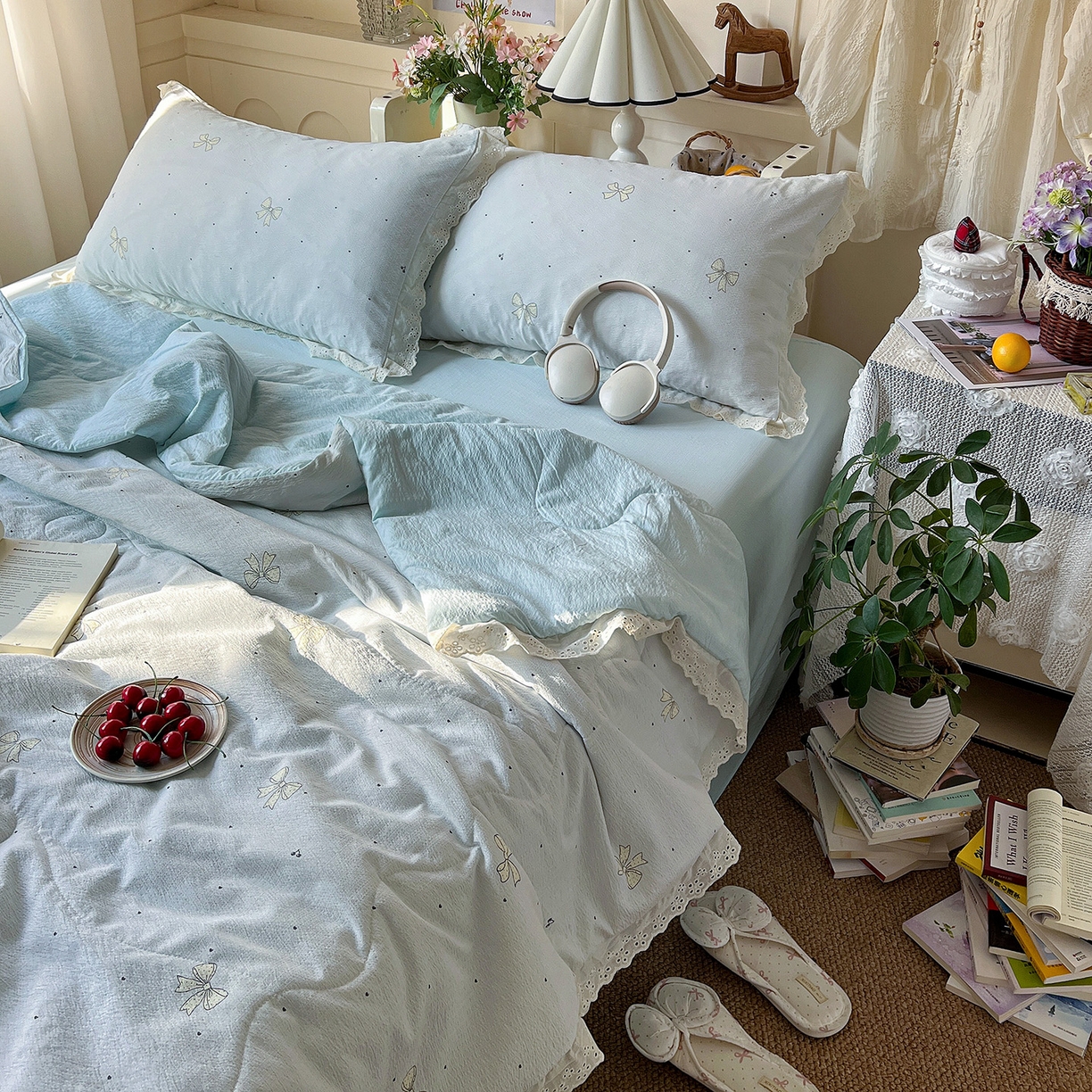 91家纺网 家纺一手货源 找家纺 一比一家纺 2026新款彩色花边木棉皱皱纱夏被四件套 初心蓝