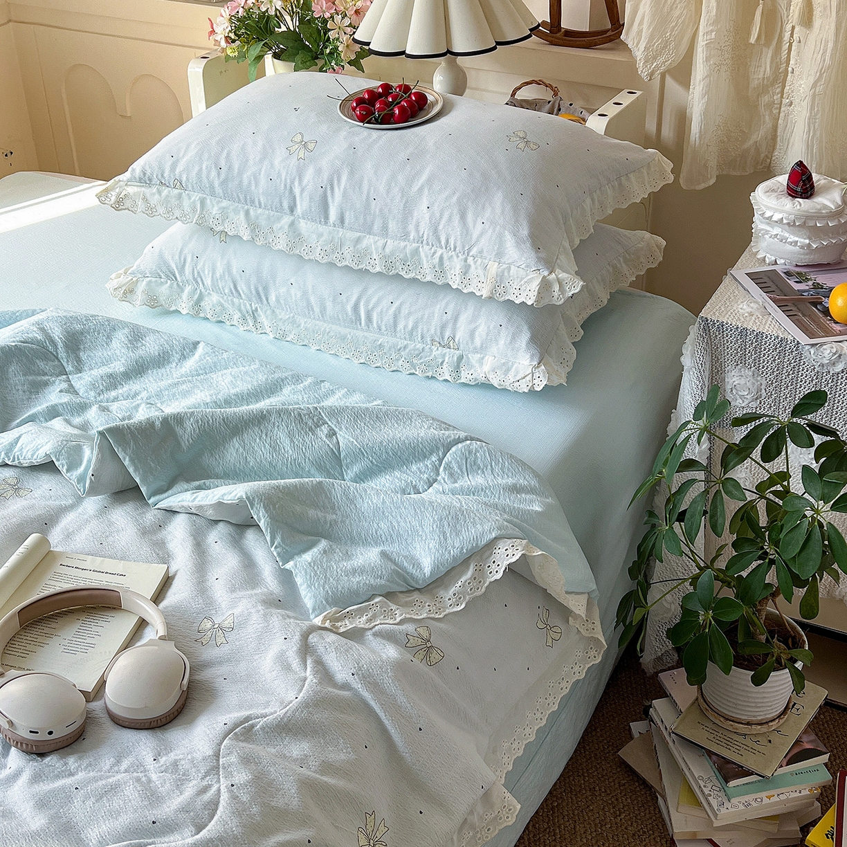 91家纺网 家纺一手货源 找家纺 一比一家纺 2026新款彩色花边木棉皱皱纱夏被四件套 初心蓝