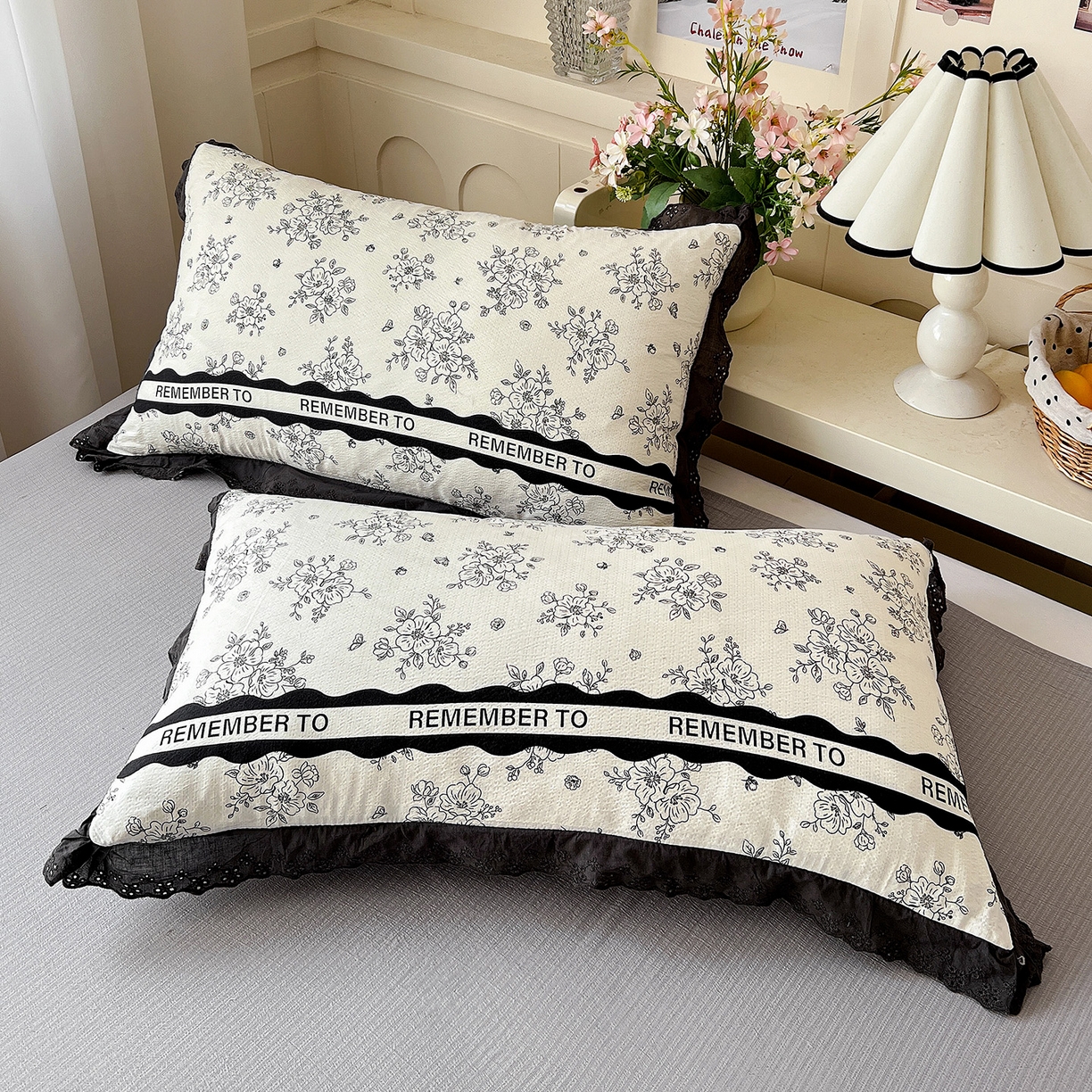 91家纺网 家纺一手货源 找家纺 一比一家纺 2026新款彩色花边木棉皱皱纱夏被四件套 赫本