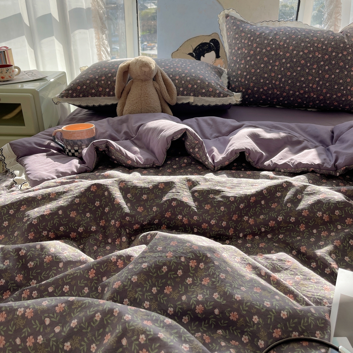 91家纺网 家纺一手货源 找家纺 宝士康家纺 2026新款10A抗菌全棉黑色花边云朵棉单夏被/夏被四件套 云朵棉-紫调花簇