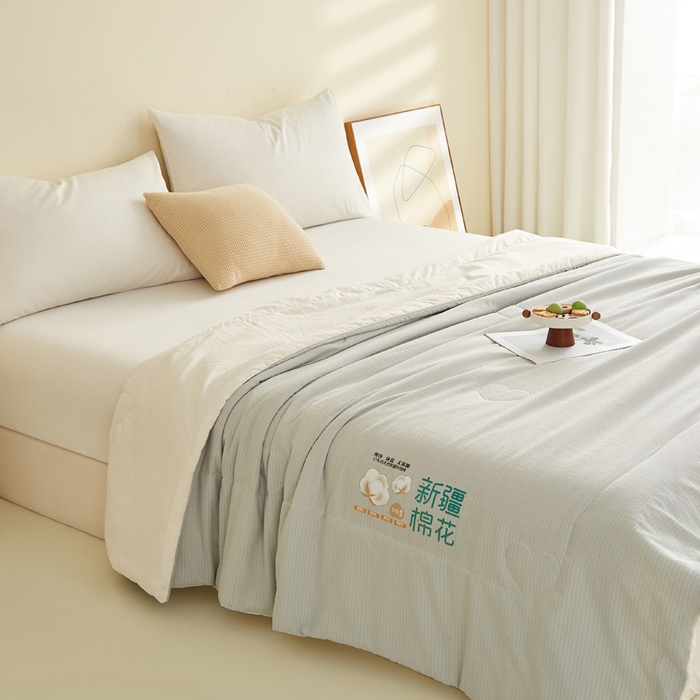 91家纺网 家纺一手货源 找家纺 蓝冰家纺 2026新款泡芙棉夏被夏凉被空调被 灰拼白