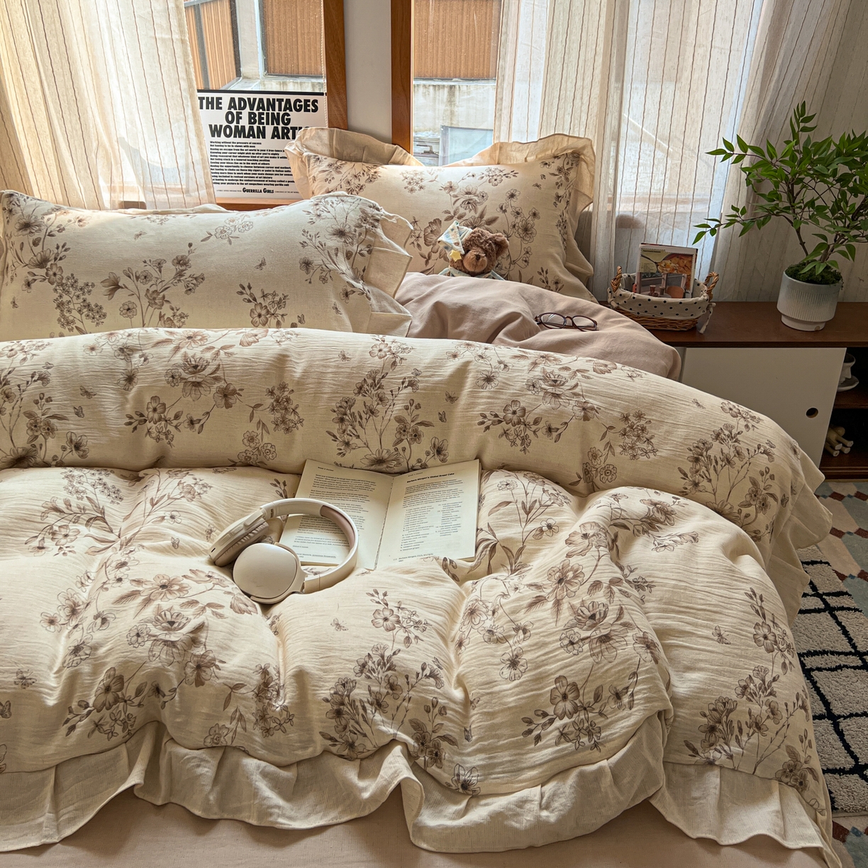 91家纺网 家纺一手货源 找家纺 耀悦家纺 2026新款真棉麻四件套轻奢法式大花边工艺款圆角荷叶边吊边床单 水墨牡丹