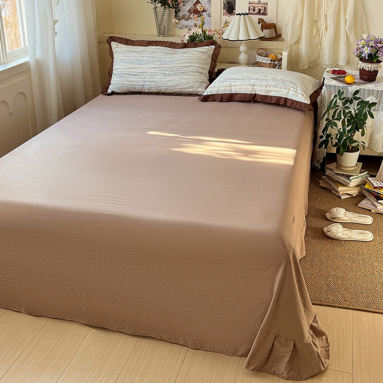 91家纺网 家纺一手货源 找家纺 一比一家纺 2026新款彩色花边木棉皱皱纱夏被四件套 罗卡