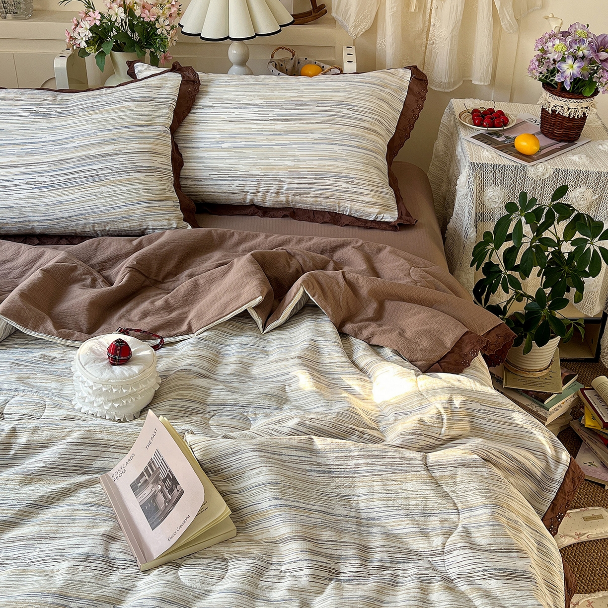 91家纺网 家纺一手货源 找家纺 一比一家纺 2026新款彩色花边木棉皱皱纱夏被四件套 罗卡