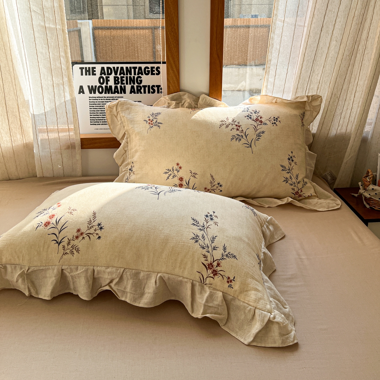 91家纺网 家纺一手货源 找家纺 耀悦家纺 2026新款真棉麻四件套轻奢法式大花边工艺款圆角荷叶边吊边床单 向阳雏菊