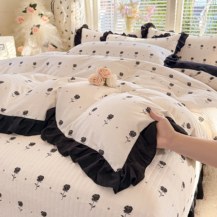 91家纺网 家纺一手货源 找家纺 唐人居 2026春夏新款皱皱水洗棉花边床盖四件套 卡地