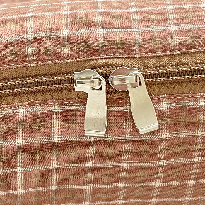 91家纺网 家纺一手货源 找家纺 古本家居 2026新款全棉鸿运马抱枕被系列 全棉鸿运马咖格