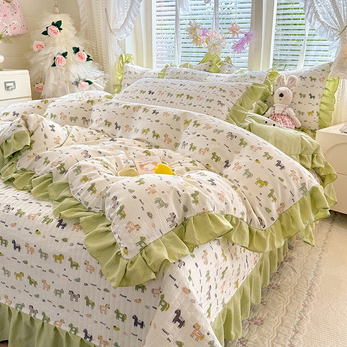 91家纺网 家纺一手货源 找家纺 唐人居 2026春夏新款皱皱水洗棉花边床盖四件套 幸运小马