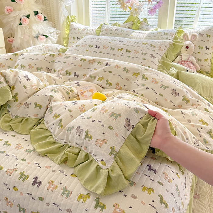 91家纺网 家纺一手货源 找家纺 唐人居 2026春夏新款皱皱水洗棉花边床盖四件套 幸运小马