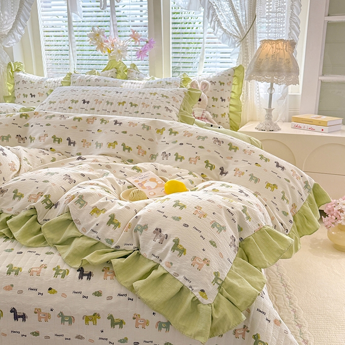 91家纺网 家纺一手货源 找家纺 唐人居 2026春夏新款皱皱水洗棉花边床盖四件套 幸运小马