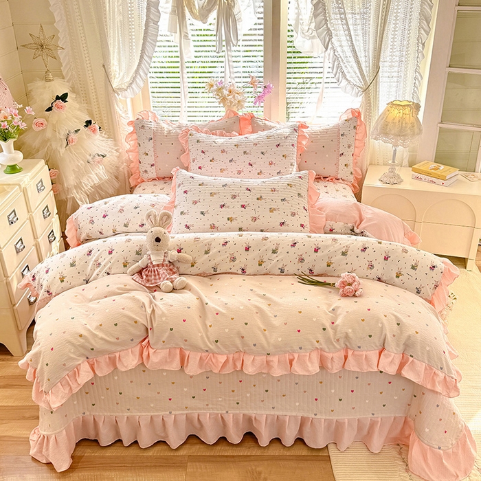 91家纺网 家纺一手货源 找家纺 唐人居 2026春夏新款皱皱水洗棉花边床盖四件套 音乐派对