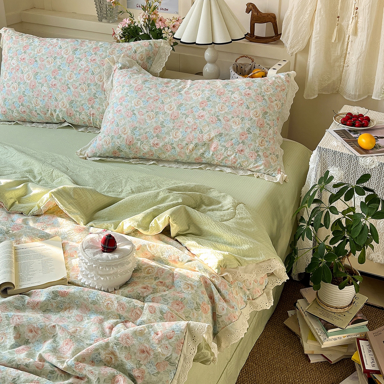 91家纺网 家纺一手货源 找家纺 一比一家纺 2026新款彩色花边木棉皱皱纱夏被四件套 邂逅