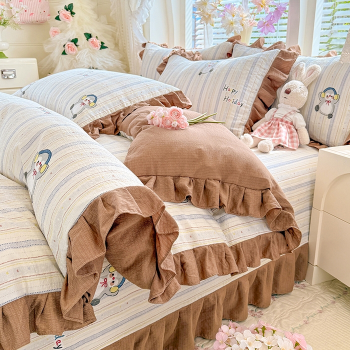 91家纺网 家纺一手货源 找家纺 唐人居 2026春夏新款皱皱水洗棉花边床盖四件套 音乐企鹅