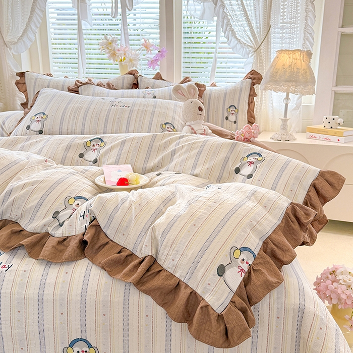 91家纺网 家纺一手货源 找家纺 唐人居 2026春夏新款皱皱水洗棉花边床盖四件套 音乐企鹅