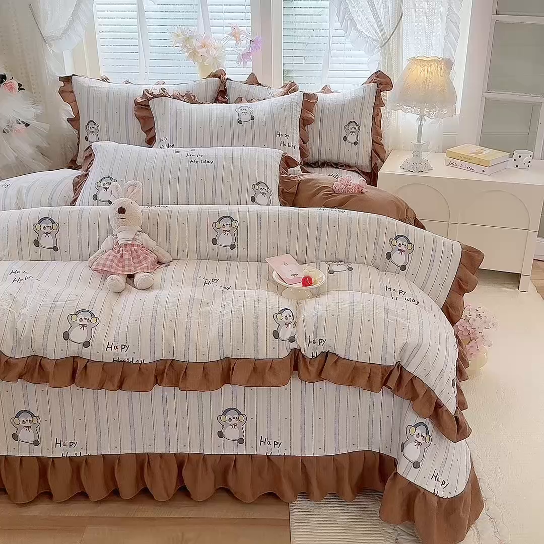 91家纺网 家纺一手货源 找家纺 唐人居 2026春夏新款皱皱水洗棉花边床盖四件套 音乐企鹅