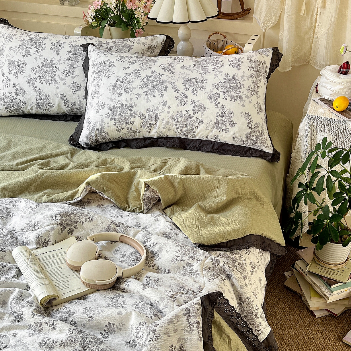 91家纺网 家纺一手货源 找家纺 一比一家纺 2026新款彩色花边木棉皱皱纱夏被四件套 悠然