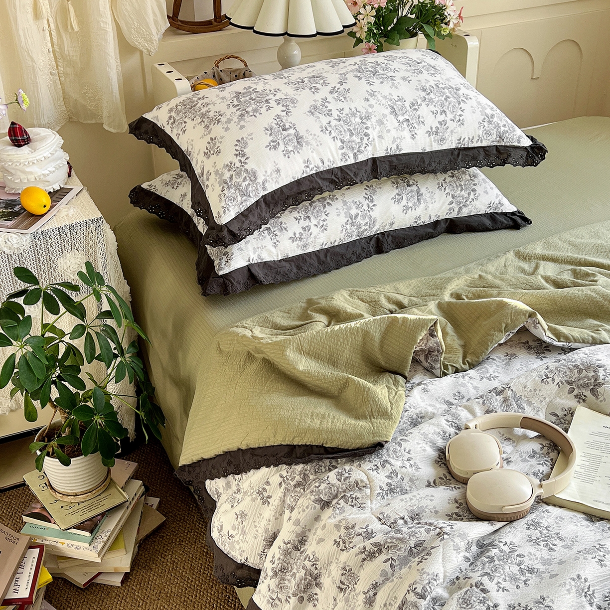 91家纺网 家纺一手货源 找家纺 一比一家纺 2026新款彩色花边木棉皱皱纱夏被四件套 悠然