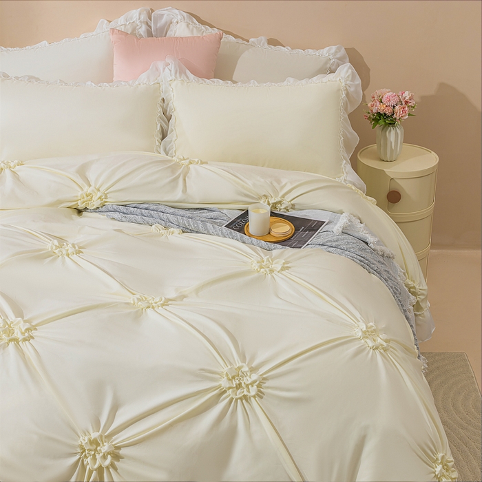 91家纺网 家纺一手货源 找家纺 恩和家纺 2026新款弹力揪花白纱飞边床单款床裙款三四件套 奶白