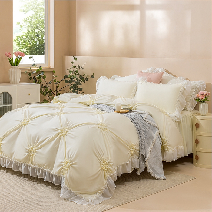 91家纺网 家纺一手货源 找家纺 恩和家纺 2026新款弹力揪花白纱飞边床单款床裙款三四件套 奶白