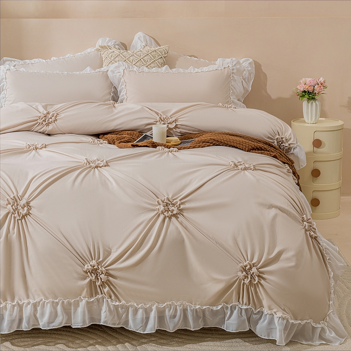 91家纺网 家纺一手货源 找家纺 恩和家纺 2026新款弹力揪花白纱飞边床单款床裙款三四件套 新驼