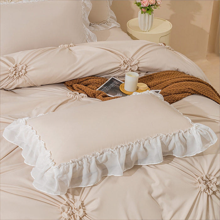 91家纺网 家纺一手货源 找家纺 恩和家纺 2026新款弹力揪花白纱飞边床单款床裙款三四件套 新驼