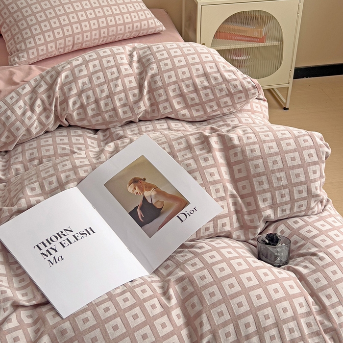 91家纺网 家纺一手货源 找家纺 小懒猪 2026秋冬新款全棉纯棉色织水洗棉华夫格四件套-魔方系列 魔方豆沙