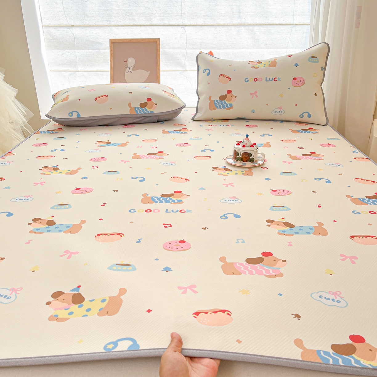 91家纺网 家纺一手货源 找家纺 川悦生活 2026新款凉感冰丝席大床小阪冰丝凉席 席腊肠庄园