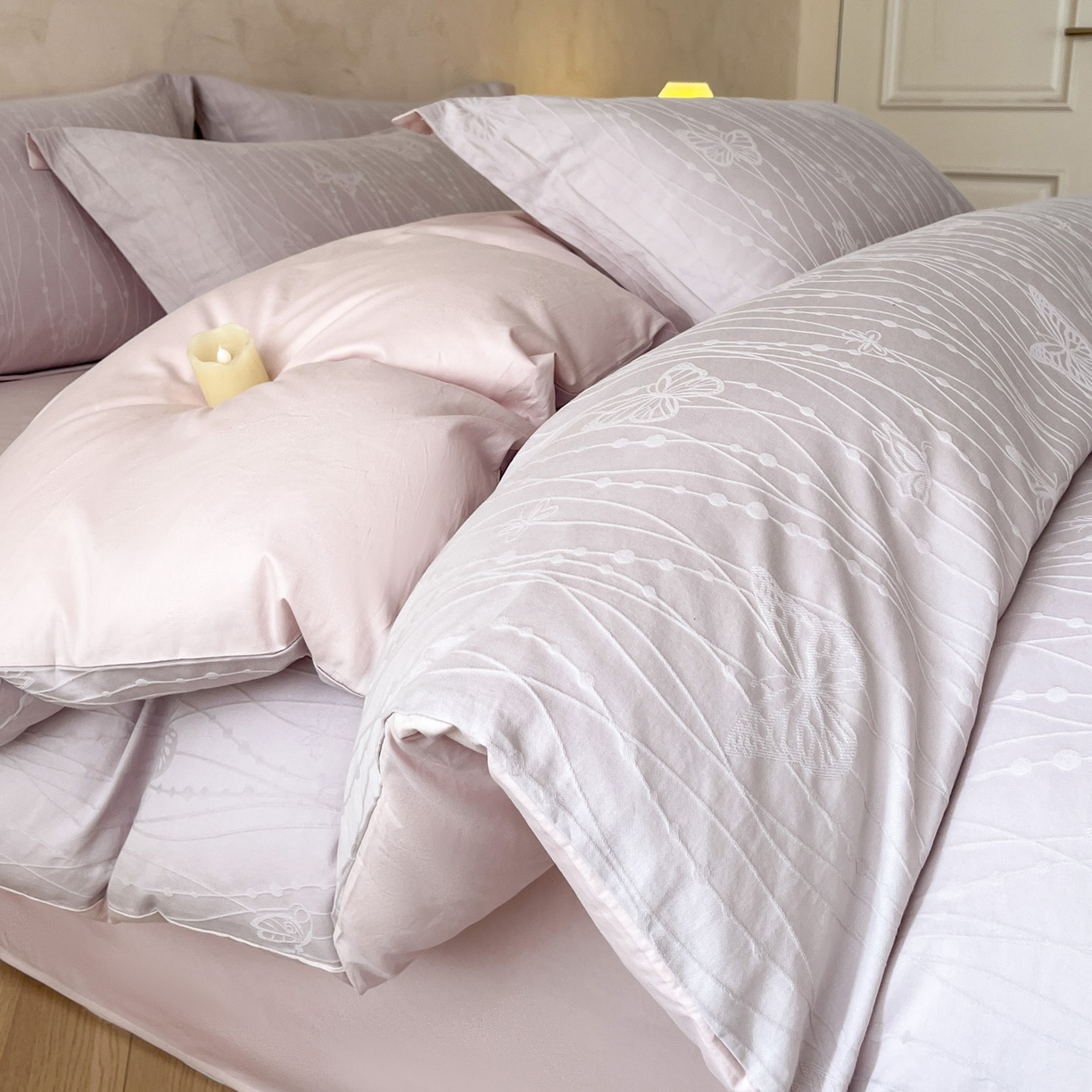 火麒麟家纺 2026新款A类全棉纯棉水洗立体浮雕提花纯棉四件套 蝶梦（淡雅紫）