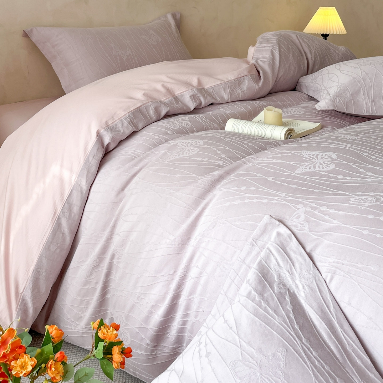 91家纺网 家纺一手货源 找家纺 火麒麟家纺 2026新款A类全棉纯棉水洗立体浮雕提花纯棉四件套 蝶梦（淡雅紫）