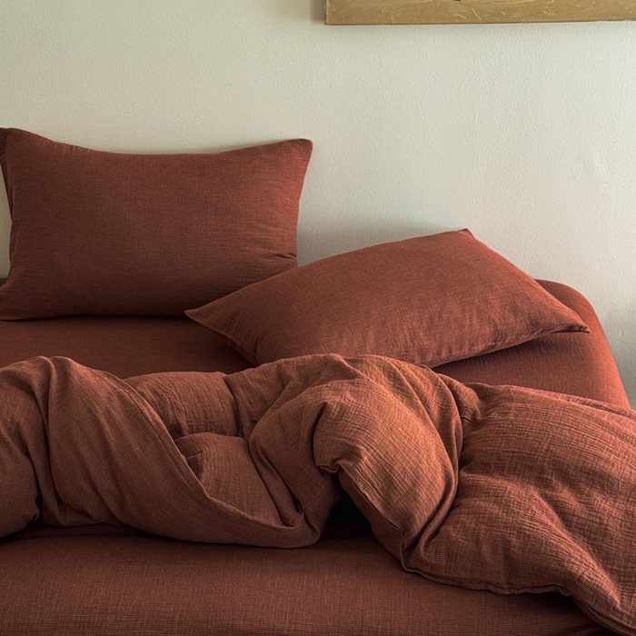 91家纺网 家纺一手货源 找家纺 泰迪爱兰Teddy ISLAND2026新款纯色色织双层纱四件套  红色