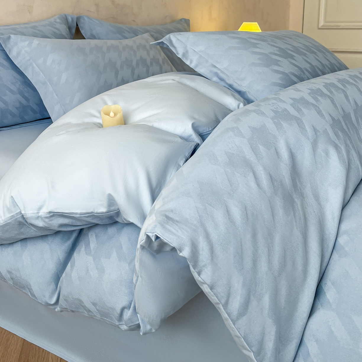 火麒麟家纺 2026新款A类全棉纯棉水洗立体浮雕提花纯棉四件套 格格素锦（电光蓝）