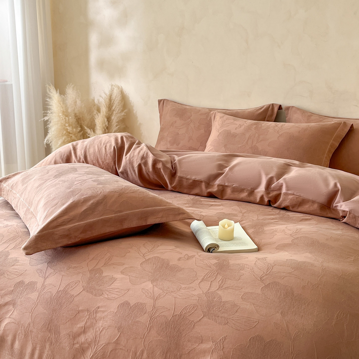 91家纺网 家纺一手货源 找家纺 火麒麟家纺 2026新款A类全棉纯棉水洗立体浮雕提花纯棉四件套 花柔玉净（深秋咖）