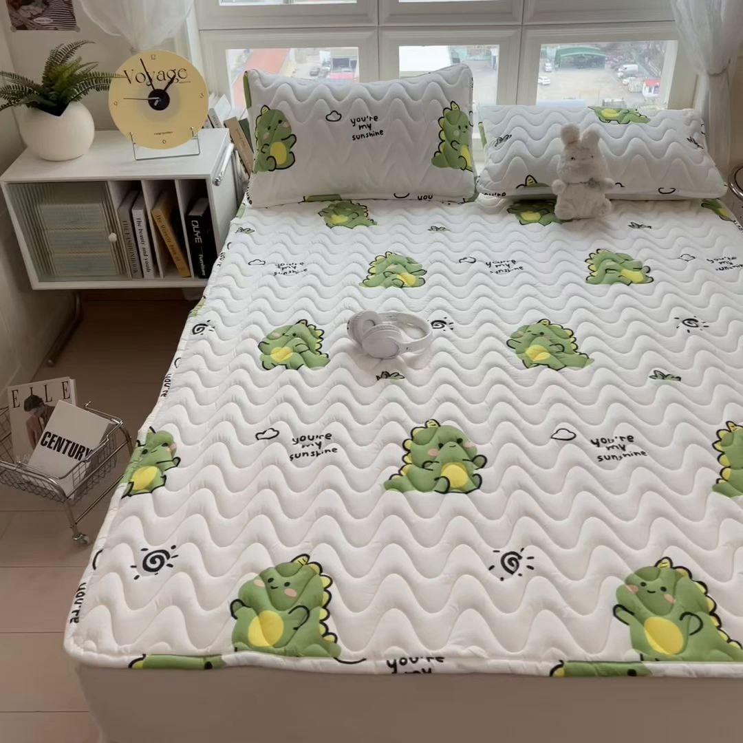 91家纺网 家纺一手货源 找家纺 希廷顿 2026新款印花夹棉防水床垫 小恐龙