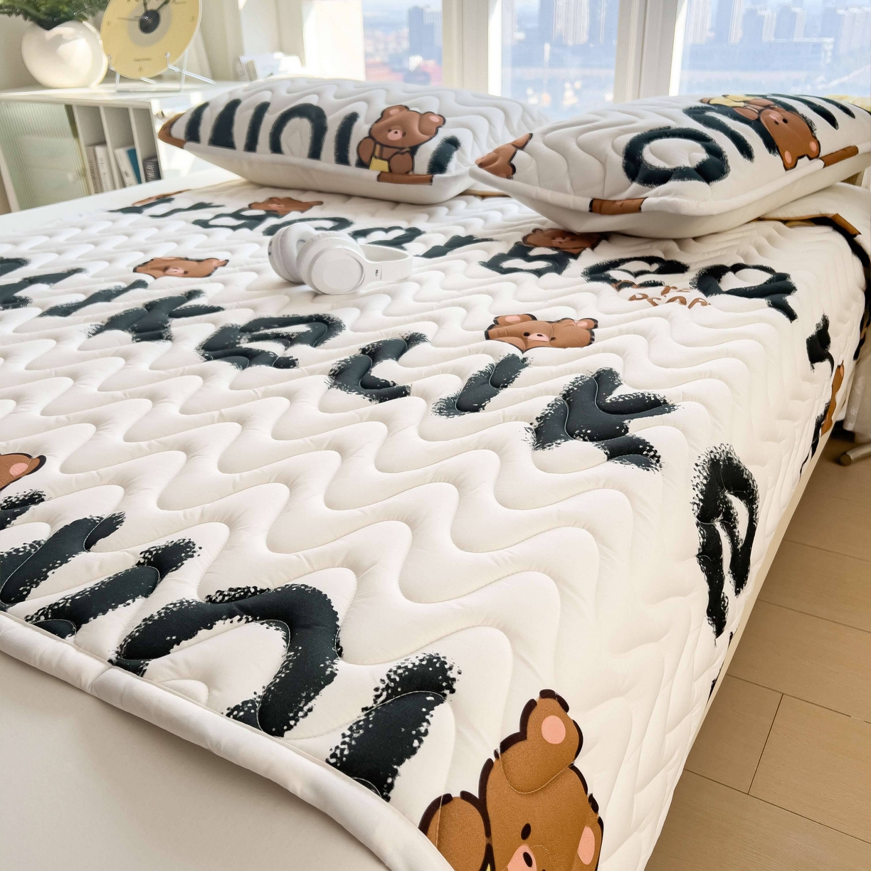 91家纺网 家纺一手货源 找家纺 希廷顿 2026新款印花夹棉防水床垫 luck熊