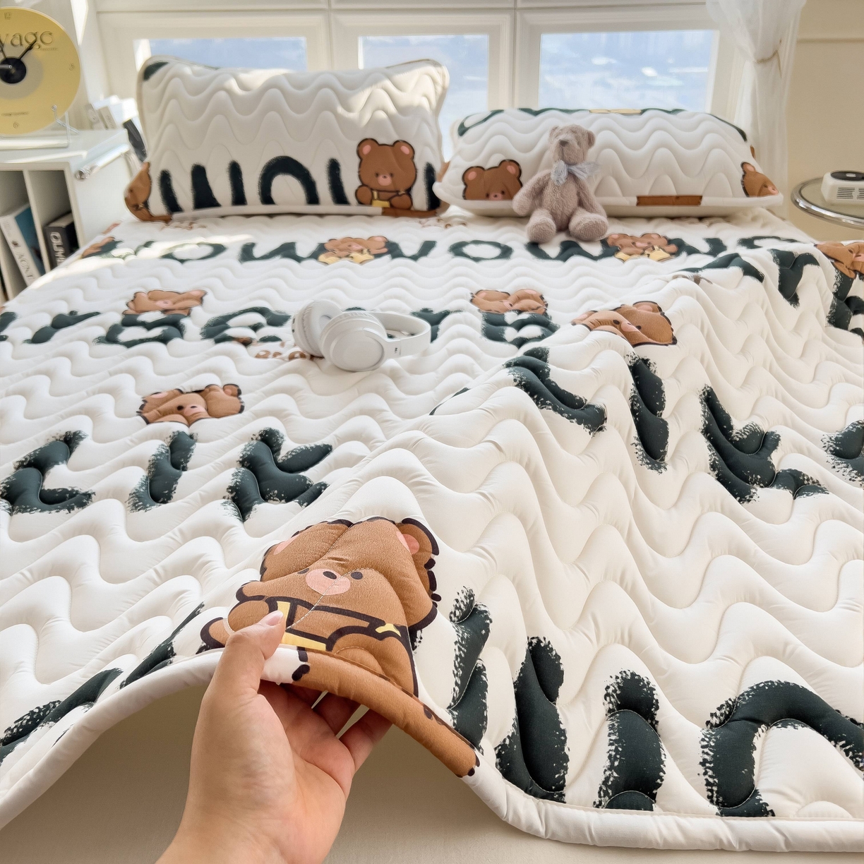 91家纺网 家纺一手货源 找家纺 希廷顿 2026新款印花夹棉防水床垫 luck熊