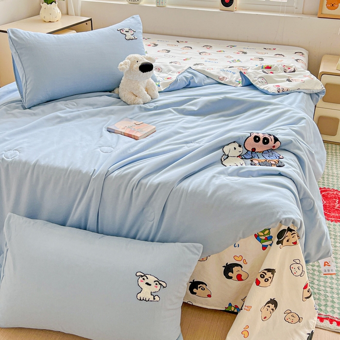 91家纺网 家纺一手货源 找家纺 一霖家纺 2026新款高克重云朵棉正版蜡笔小新夏凉被空调被夏被四件套  小红书热推爆款 夏被-小新和大白