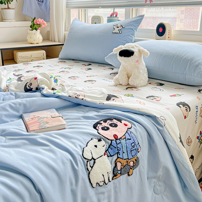 91家纺网 家纺一手货源 找家纺 一霖家纺 2026新款高克重云朵棉正版蜡笔小新夏凉被空调被夏被四件套  小红书热推爆款 夏被-小新和大白