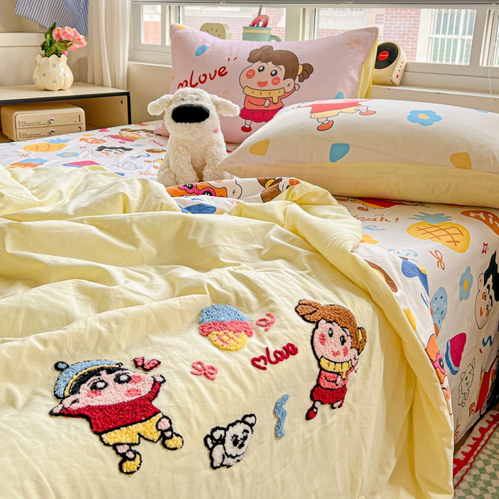 91家纺网 家纺一手货源 找家纺 一霖家纺 2026新款高克重云朵棉正版蜡笔小新夏凉被空调被夏被四件套  小红书热推爆款 夏被-小新小奎的爱情