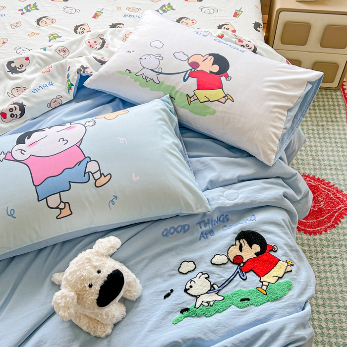 91家纺网 家纺一手货源 找家纺 一霖家纺 2026新款高克重云朵棉正版蜡笔小新夏凉被空调被夏被四件套  小红书热推爆款 夏被-遛小白