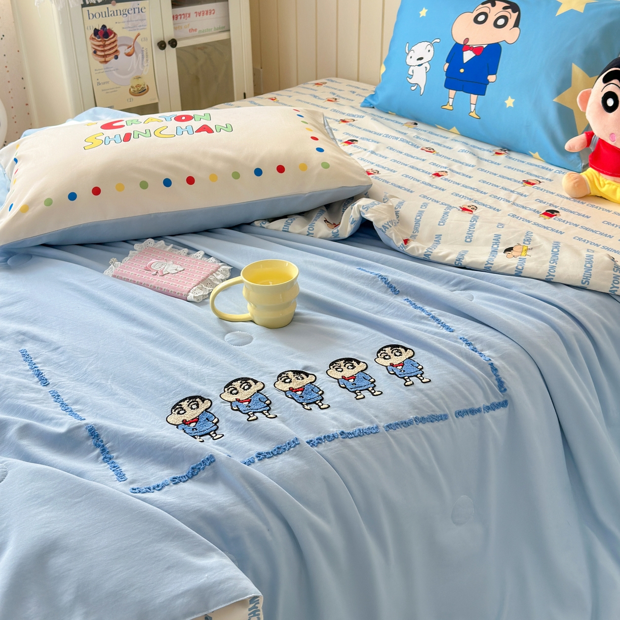 91家纺网 家纺一手货源 找家纺 一霖家纺 2026新款高克重云朵棉正版蜡笔小新夏凉被空调被夏被四件套  小红书热推爆款 夏被-小新BIUBIU