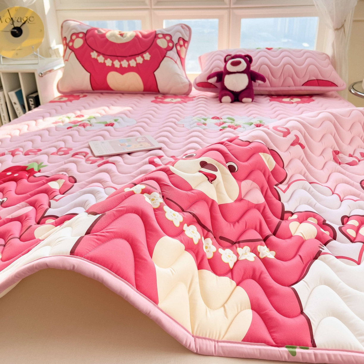 91家纺网 家纺一手货源 找家纺 希廷顿 2026新款印花夹棉防水床垫 草莓熊