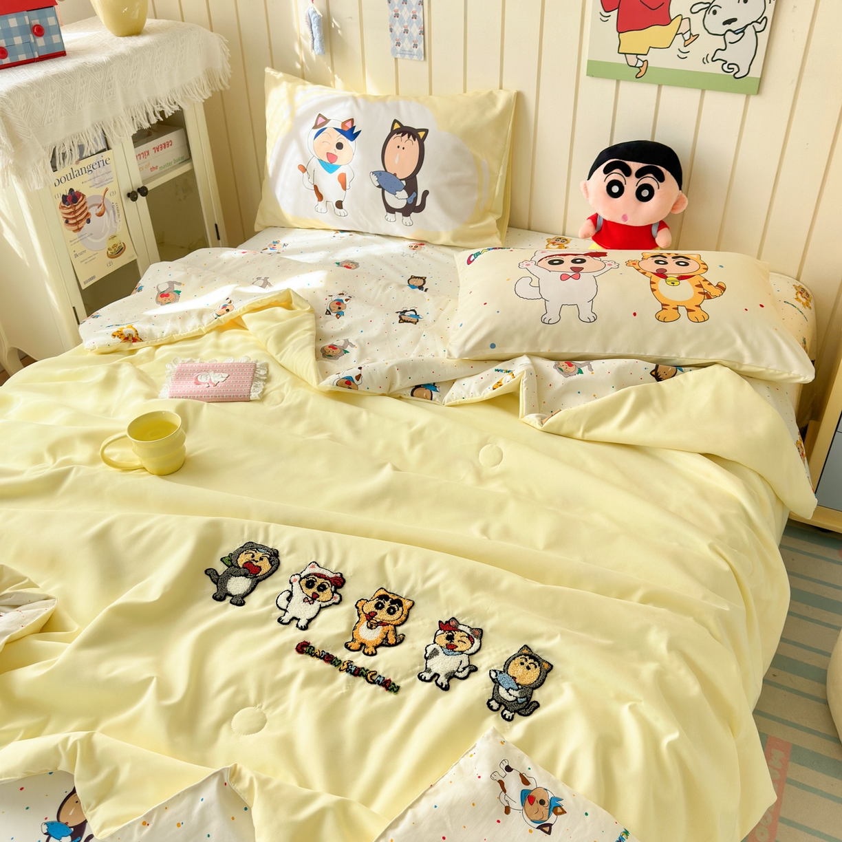 91家纺网 家纺一手货源 找家纺 一霖家纺 2026新款高克重云朵棉正版蜡笔小新夏凉被空调被夏被四件套  小红书热推爆款 夏被-小新变装秀