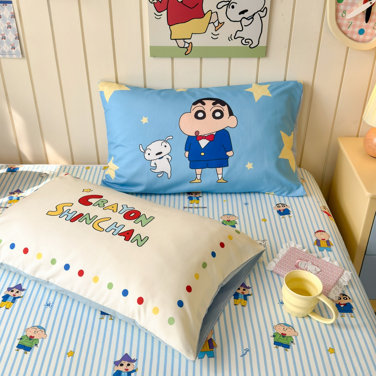 91家纺网 家纺一手货源 找家纺 一霖家纺 2026新款高克重云朵棉正版蜡笔小新夏凉被空调被夏被四件套  小红书热推爆款 夏被-海盐蜡笔小新