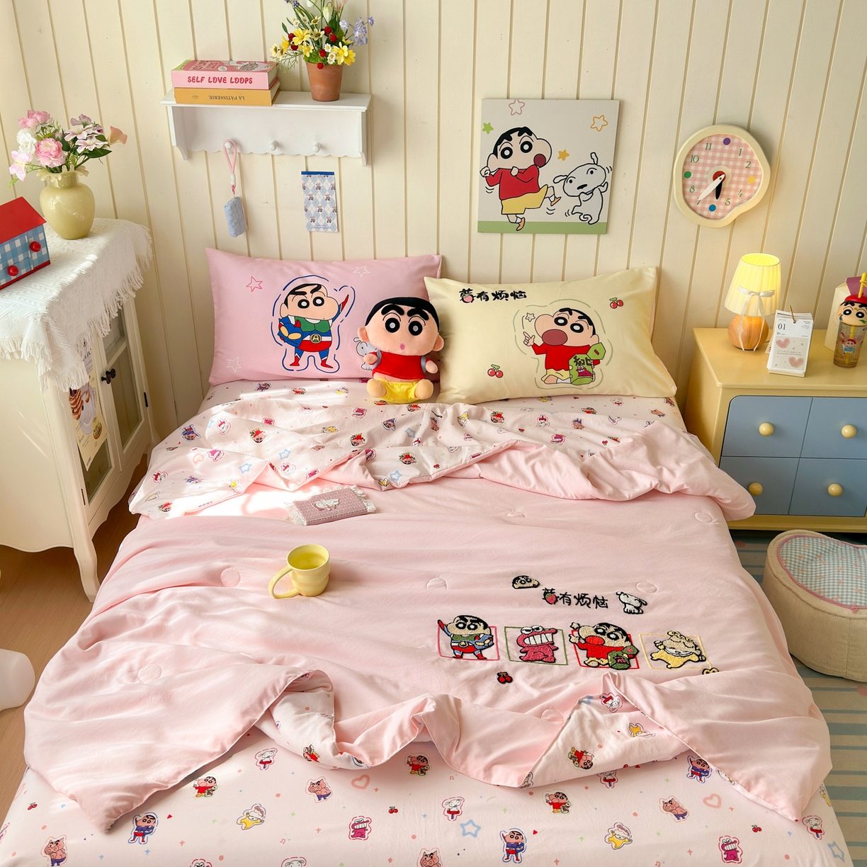 91家纺网 家纺一手货源 找家纺 一霖家纺 2026新款高克重云朵棉正版蜡笔小新夏凉被空调被夏被四件套  小红书热推爆款 夏被-小新莓有烦恼