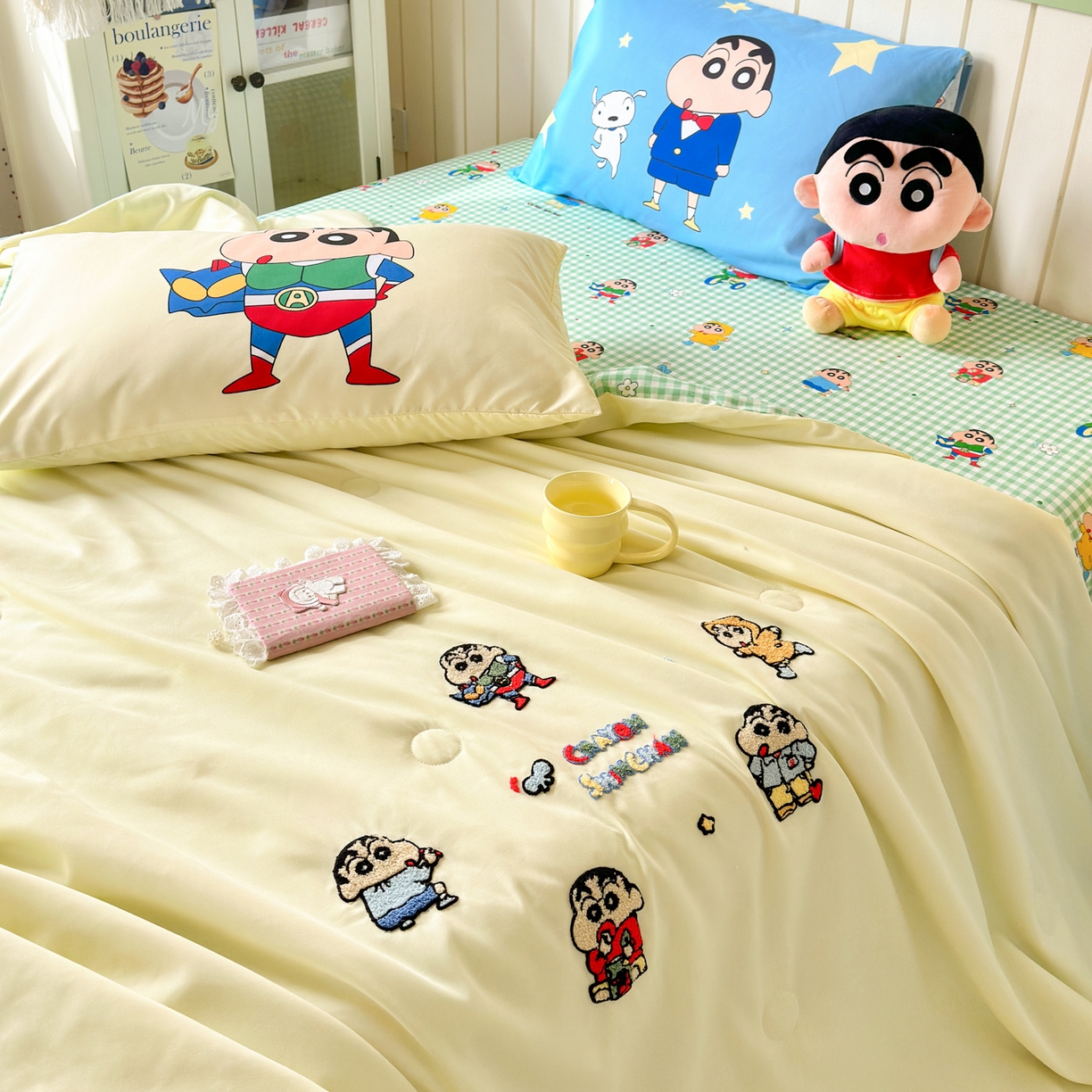 91家纺网 家纺一手货源 找家纺 一霖家纺 2026新款高克重云朵棉正版蜡笔小新夏凉被空调被夏被四件套  小红书热推爆款 夏被-动感光波