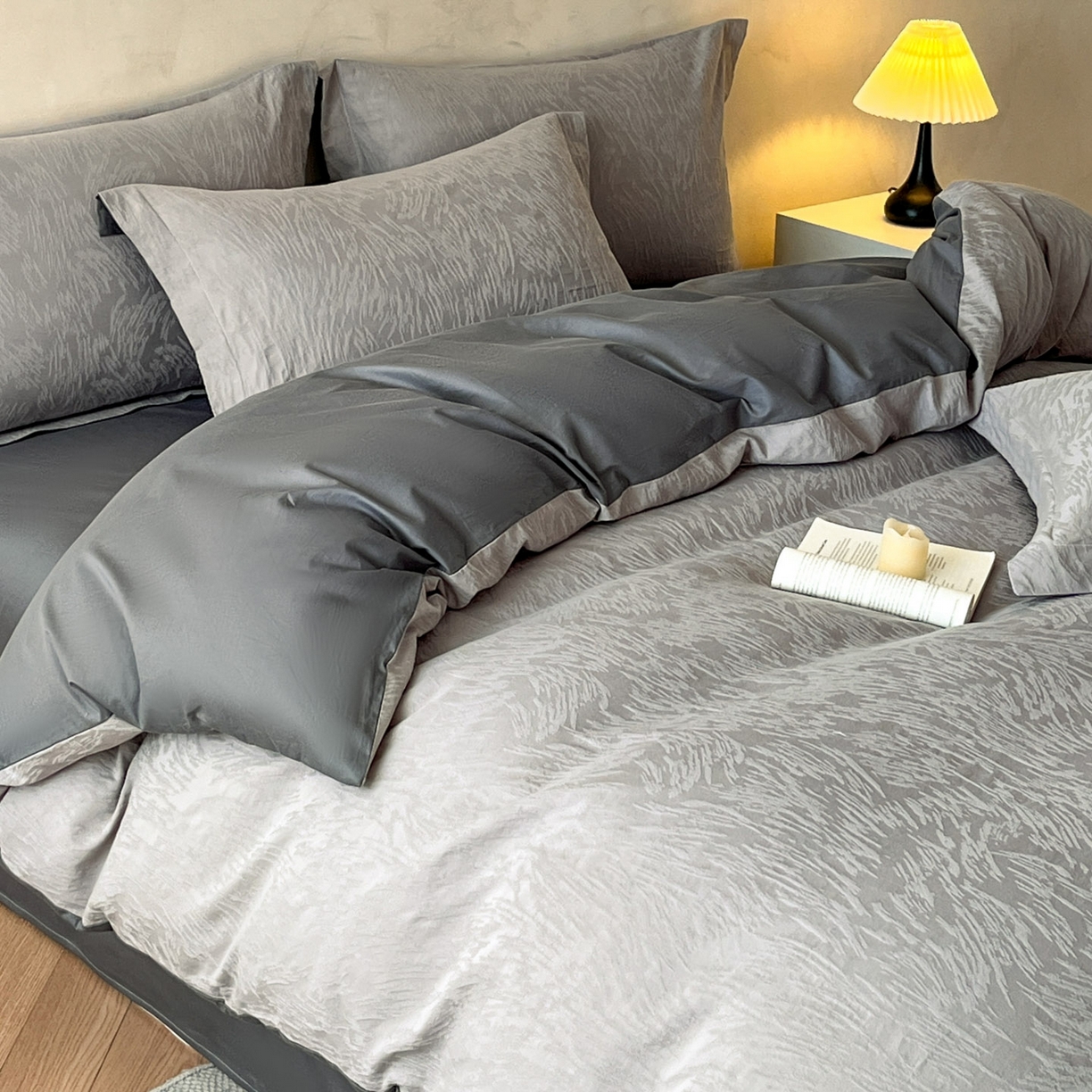 91家纺网 家纺一手货源 找家纺 火麒麟家纺 2026新款A类全棉纯棉水洗立体浮雕提花纯棉四件套 克拉拉（太空灰）